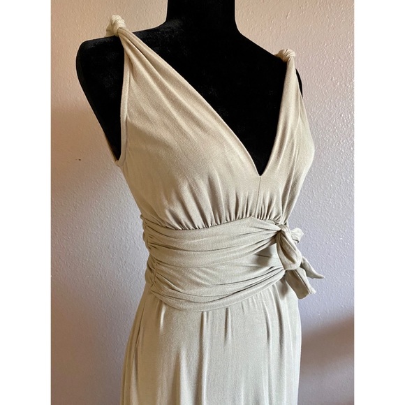 TRIBUTE dress by Heni Neman - Picture 2 of 11